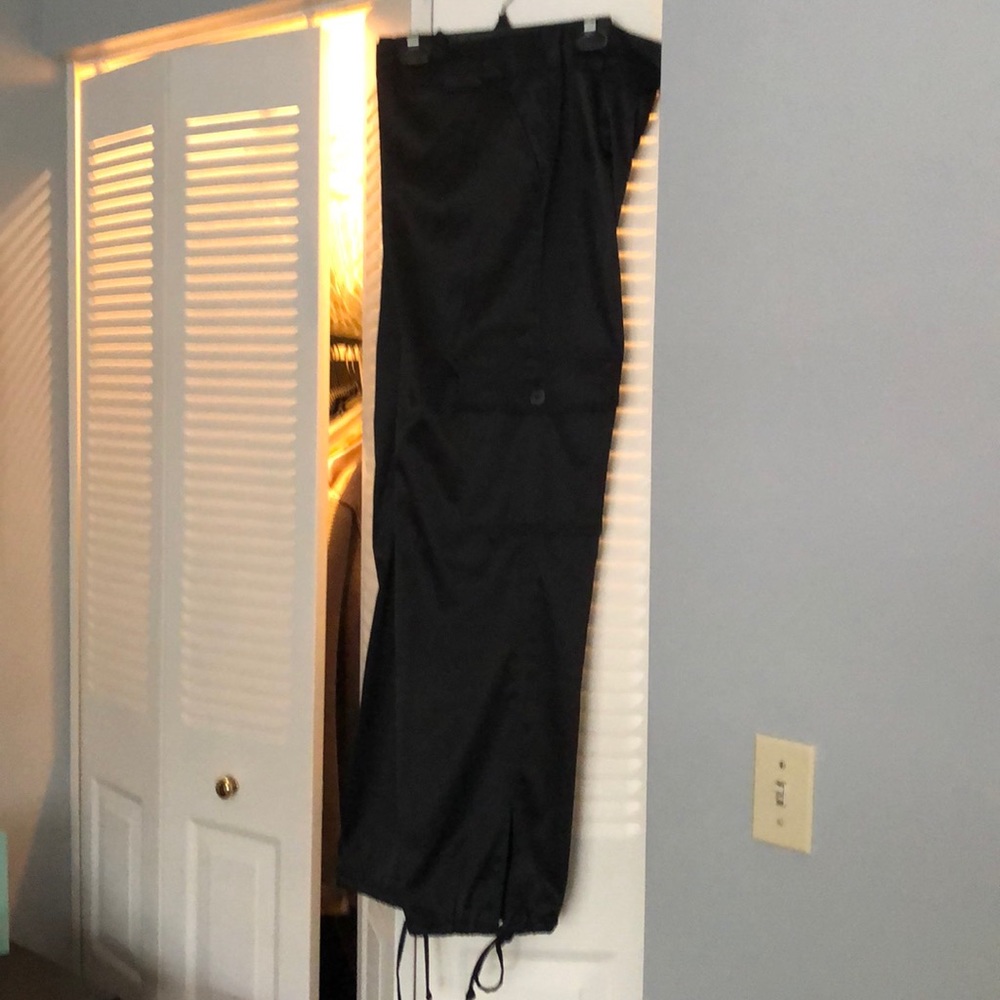 Black statin pants